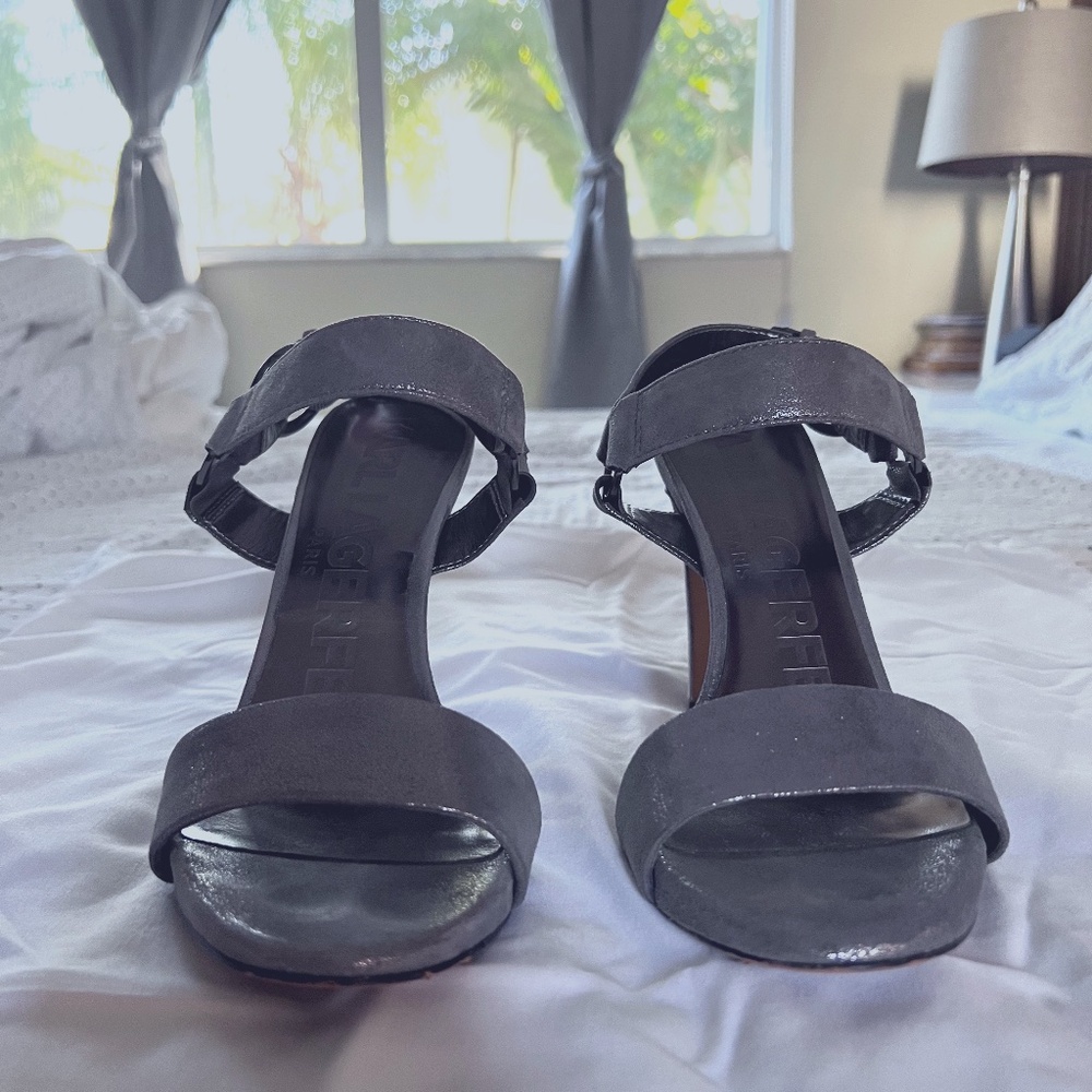 Karl Lagerfeld, size 7, pewter
